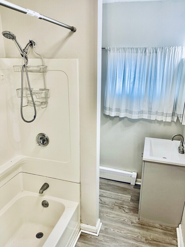 Foto del edificio - 62 E Water St