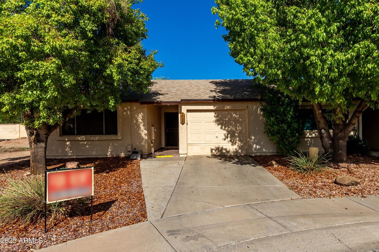Foto principal - 16021 S Spartan St