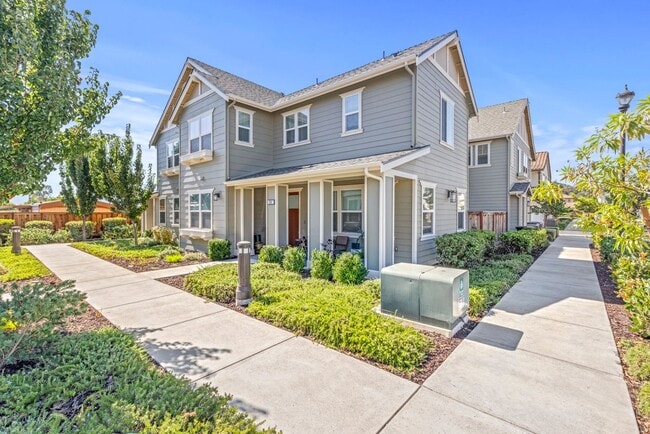 Building Photo - 118 Bonano Ln
