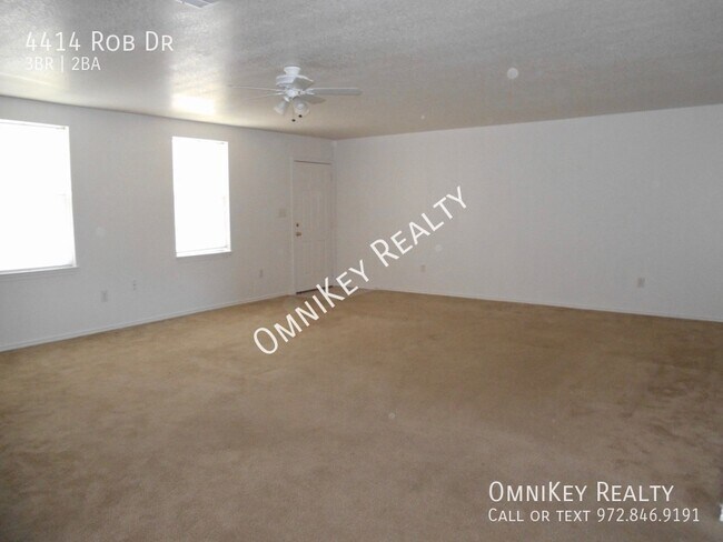 Building Photo - 4414 Rob Dr