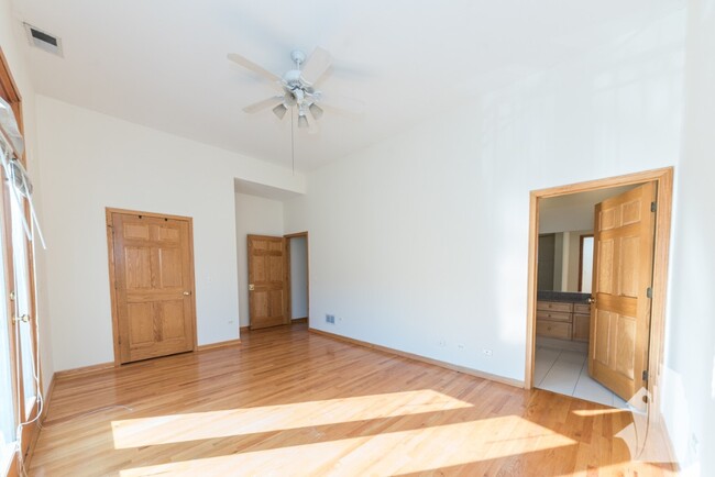 Foto del edificio - 2539 N Southport Ave