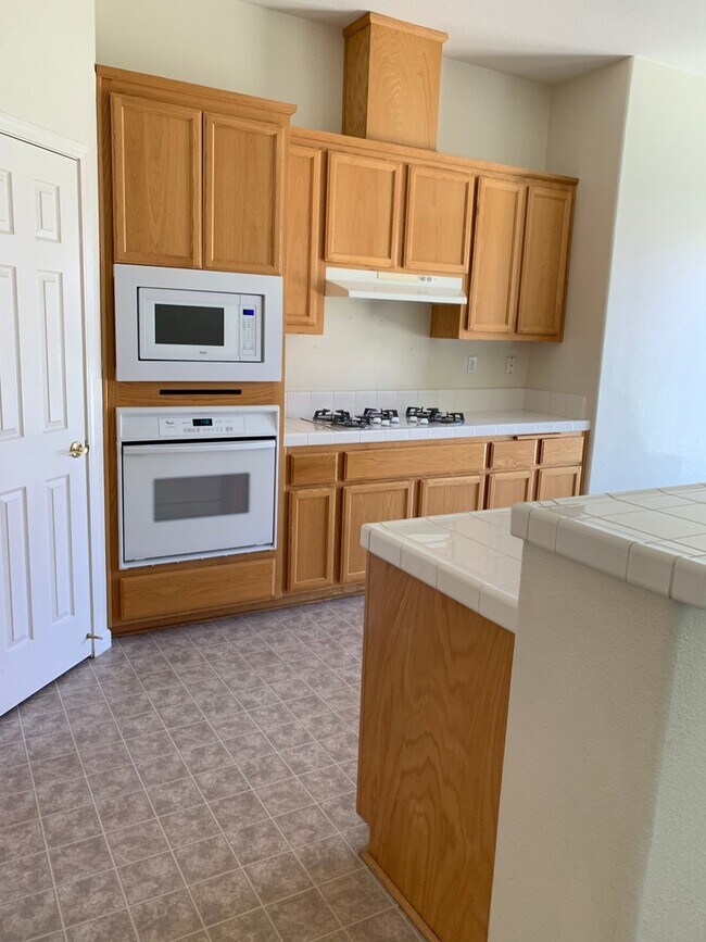 Foto del edificio - Spacious 3-bedroom 2 bathroom Home-Travis ...