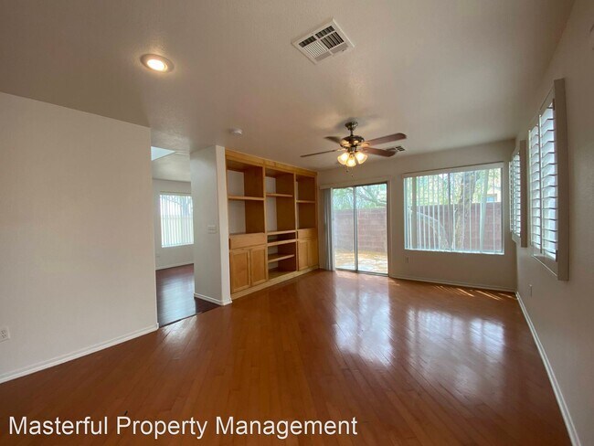 Building Photo - 3 br, 2.5 bath House - 5231 Valencia Crest...