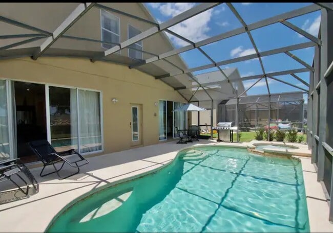 Building Photo - 202 Cadiz Loop