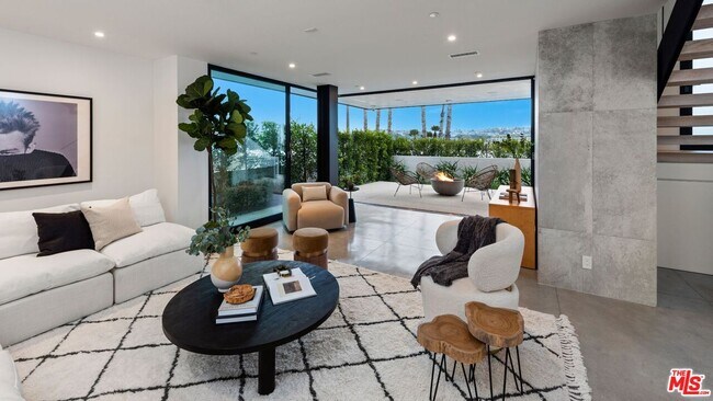 Building Photo - 127 Via Marina