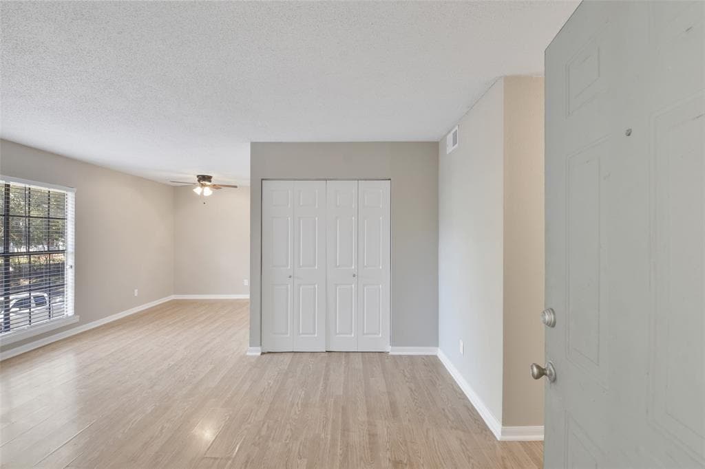 Primary Photo - 1300 Baker Ave