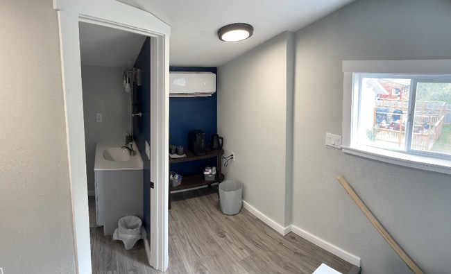 Foto del edificio - 708 11th Ave W