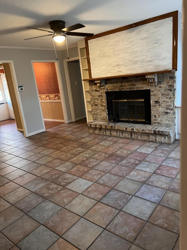 Foto del edificio - 2212 Hunter St