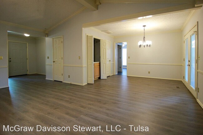 Building Photo - 4 br, 3 bath House - 1013 W Pensacola Court