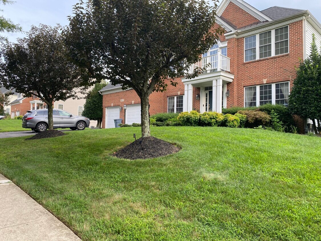 Primary Photo - 15217 Lions Den Rd