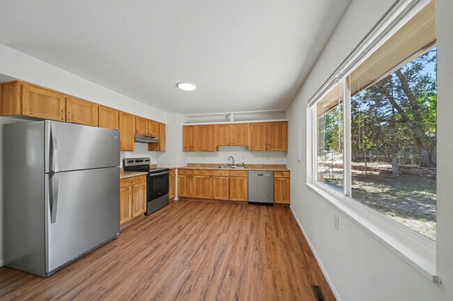 Building Photo - 2414 Sonoma Dr