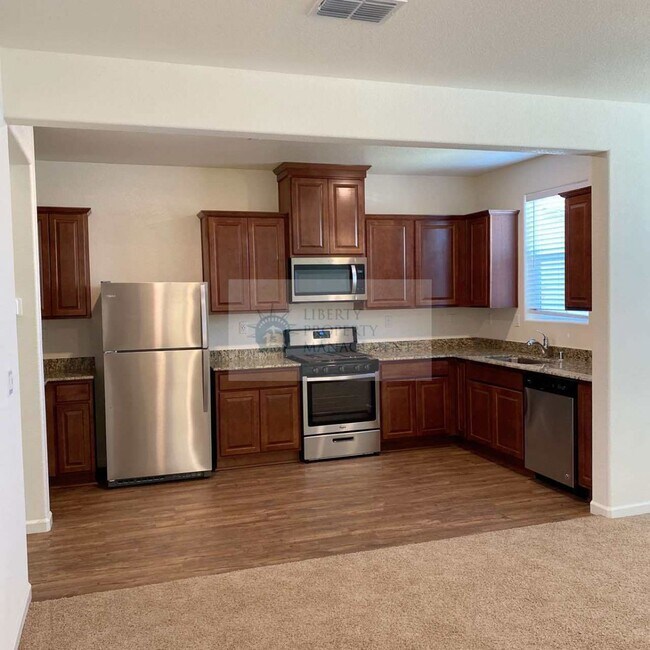 Building Photo - 712 Tillman Dr