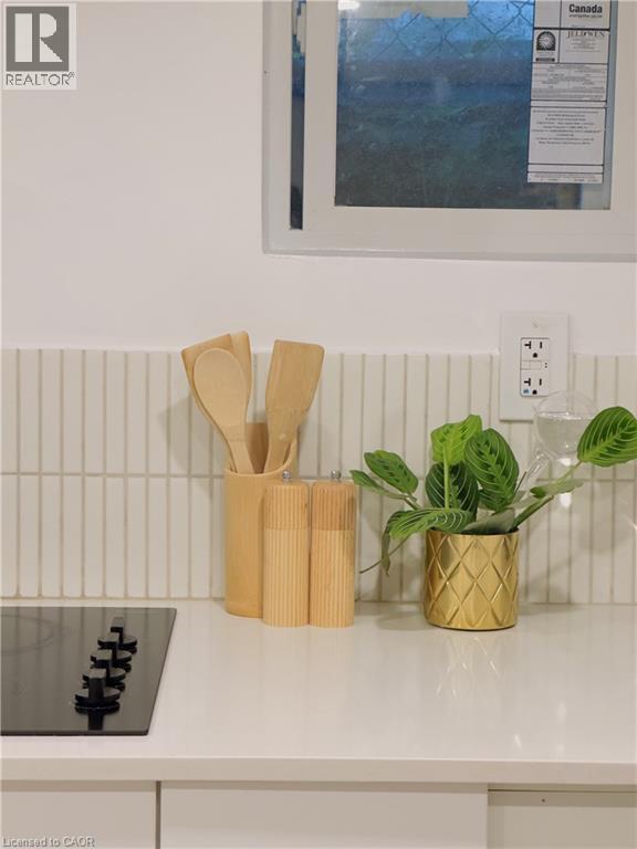 Photo du bâtiment - 196 Walnut St S