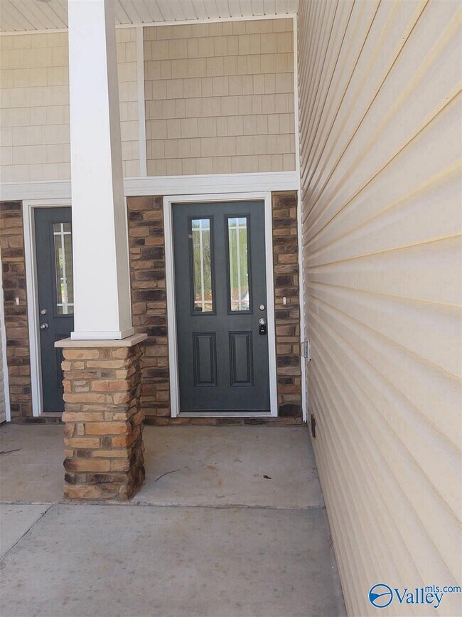 Building Photo - 109 Woodsbrook Pl SW