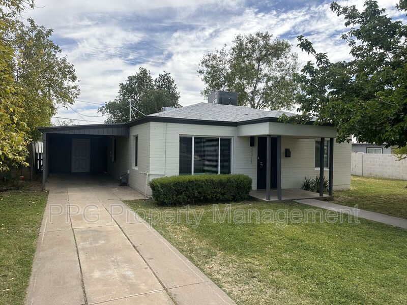 Foto principal - 3311 E Yale St