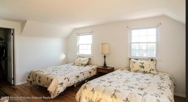 Foto del edificio - 326 Bay Ln