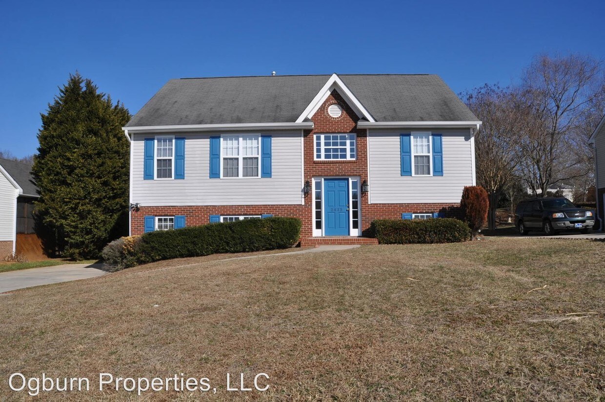 Primary Photo - 2435-332435 Wynbrook Dr