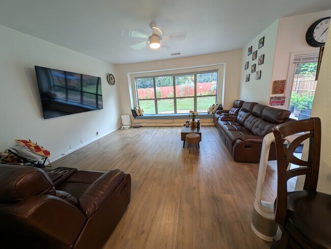 Building Photo - 1309 Chase Trl