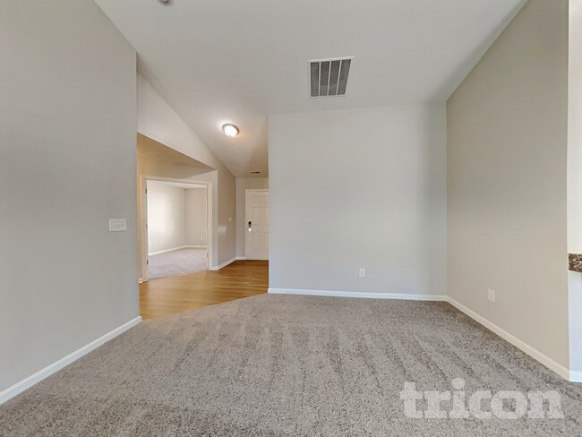 Foto del edificio - 4907 Long Iron Dr