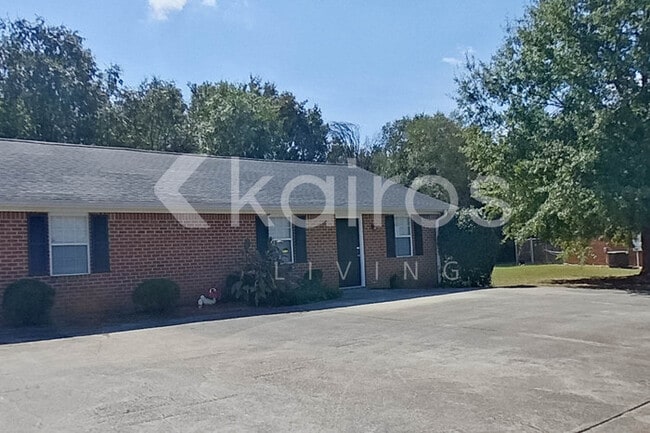 Building Photo - 180 Deer Pkwy