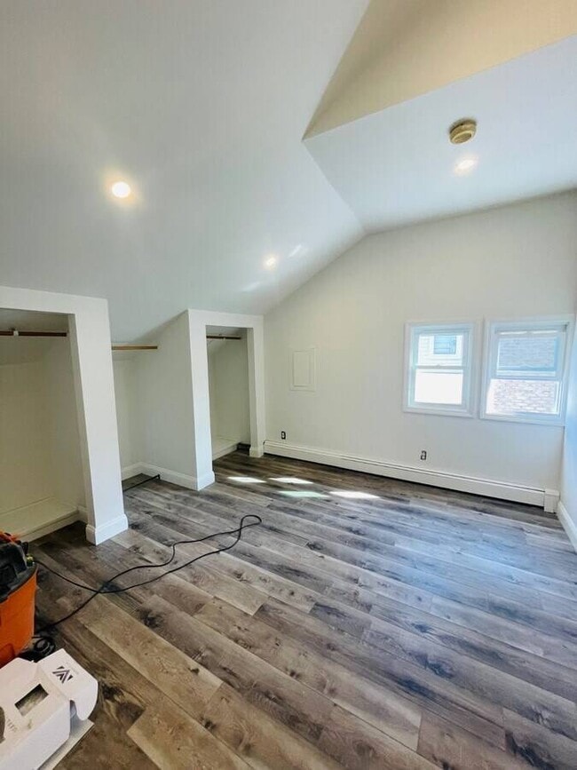 Building Photo - 48 Wolfle St