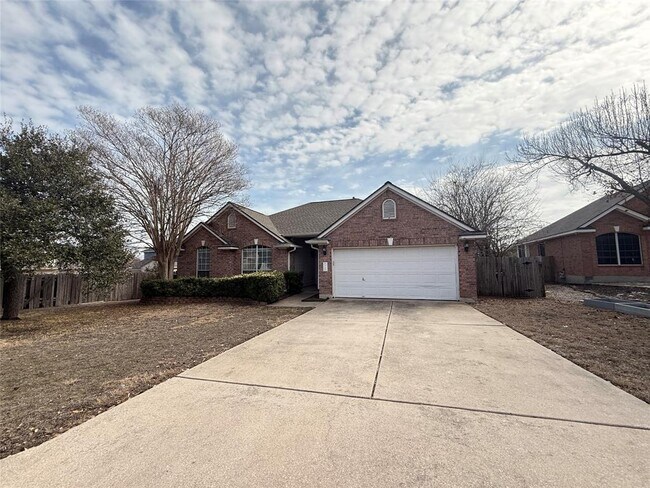 Foto del edificio - 708 Spring Brook Ln