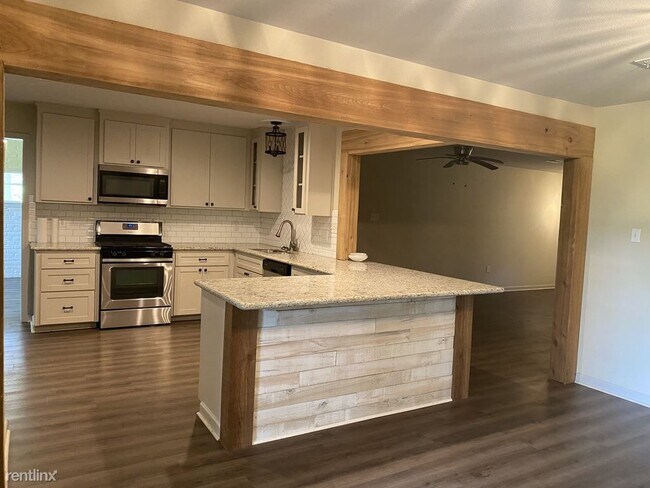 Foto del edificio - 4 br, 2 bath House - 9724 Judi Ave