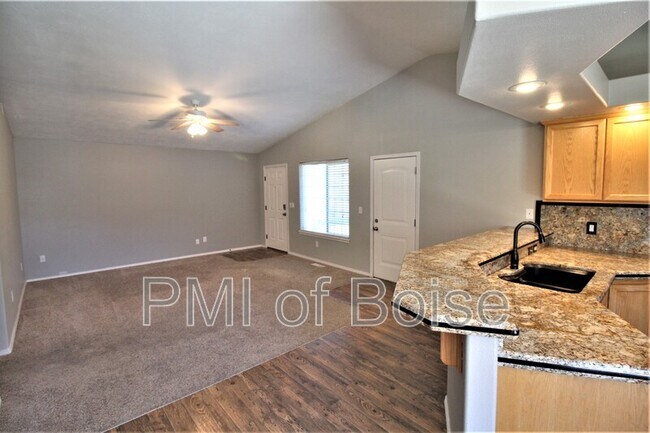 Foto del edificio - 306 Pietra Way