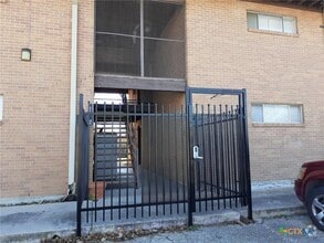 Building Photo - 308 N 14th St