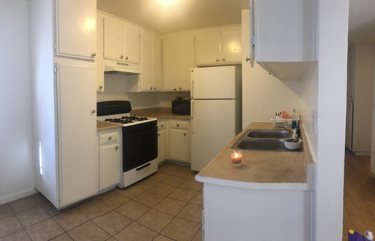 Primary Photo - 7423 Lankershim Blvd