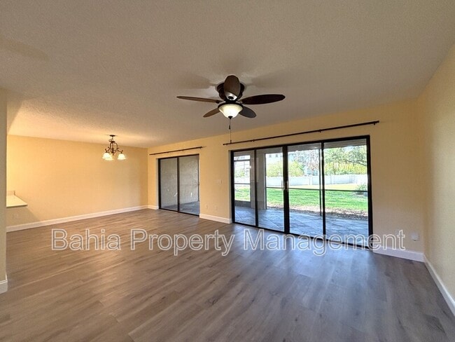 Building Photo - 8048 Sandpoint Blvd