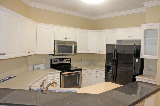 Foto del edificio - 3425 Haley Pointe Rd