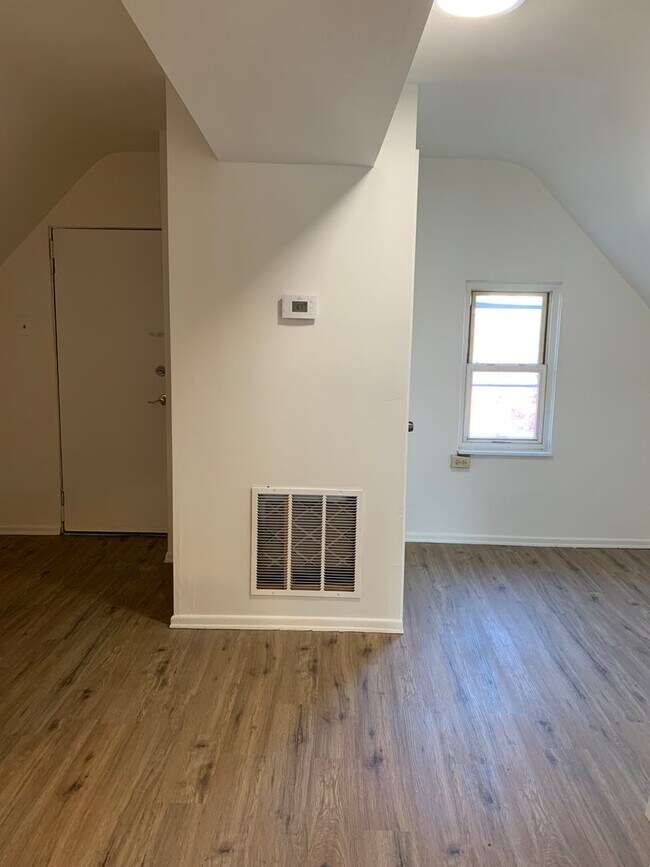 Foto del edificio - 7545 Ardmore St