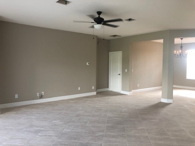 Foto del edificio - 3BR/2BA + Den | 2,100+ Sq. Ft. | Excellent...