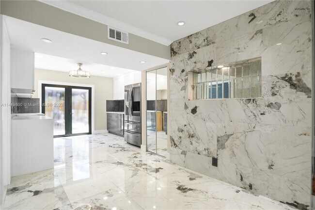 Building Photo - 11138 NW 38th St