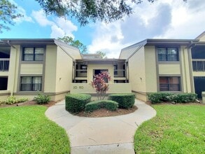Building Photo - 20 Woodlake Pl