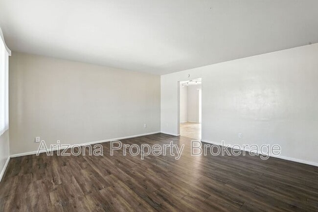 Foto del edificio - 429 N Saguaro