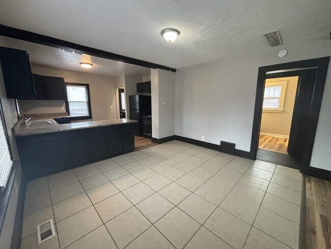 Foto del edificio - 2829 Kenmore Ave