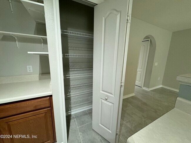 Foto del edificio - 8224 Halls Hammock Ct