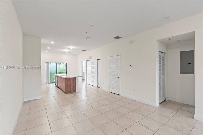 Building Photo - 7831 NW 104th Ave