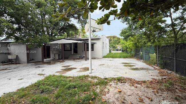 Foto del edificio - 836 NW 29th Terrace