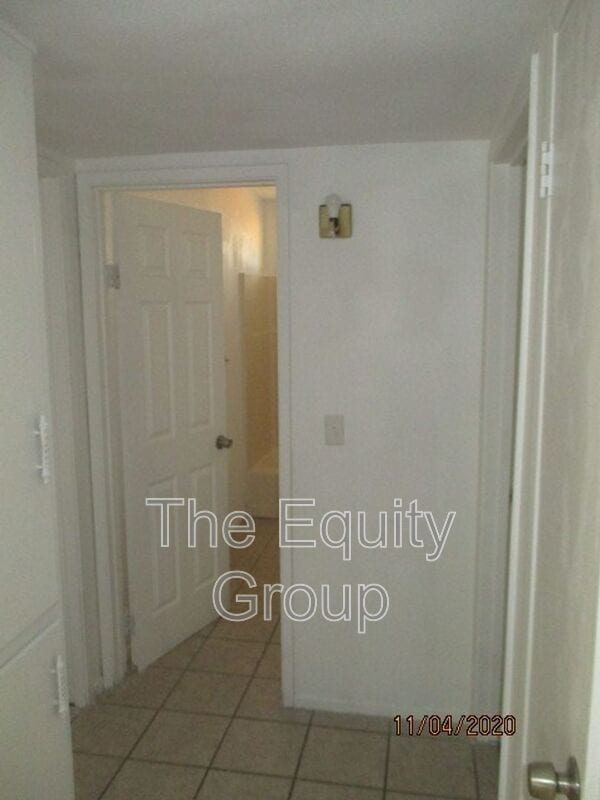 Foto del edificio - 280 E Whitney Ave