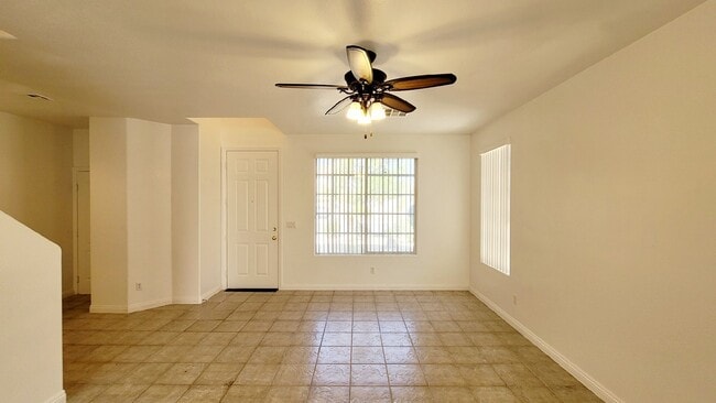 Foto del edificio - 4015 Mitra Ct