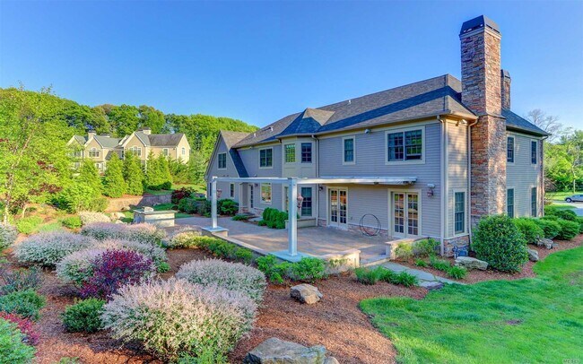 Building Photo - 6 Kingwood Ct