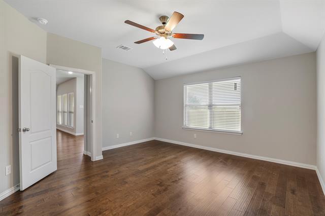 Building Photo - 2143 Swanmore Way