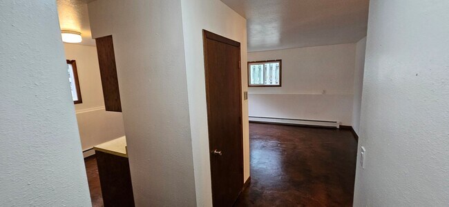 Foto del edificio - 729 Halbert St