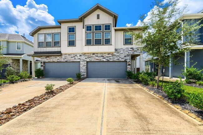 Building Photo - 4146 Balboa Dr