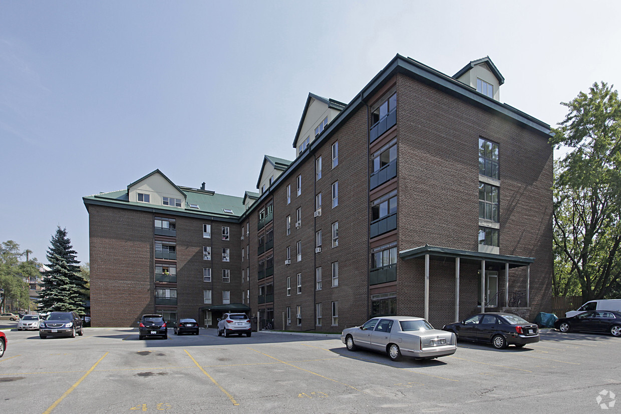 Primary Photo - Essex Place Apartments