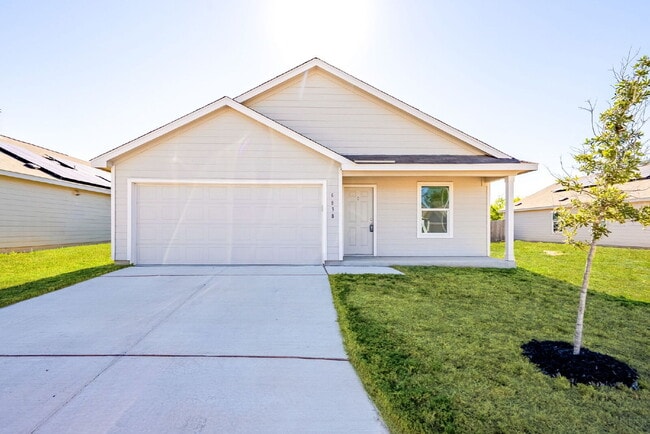 Building Photo - Charming 3-Bedroom Haven with 2 Full Baths