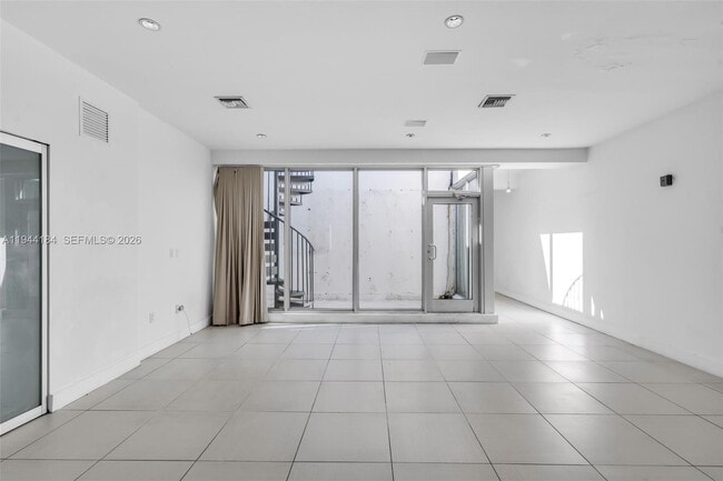 Foto del edificio - 229 8th St